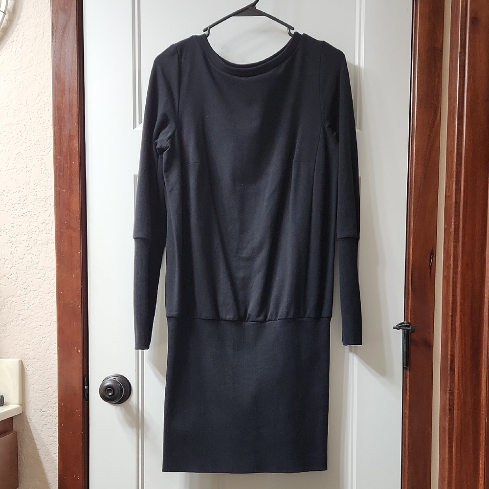 Moe Black LS Banded Bottom Dress - M